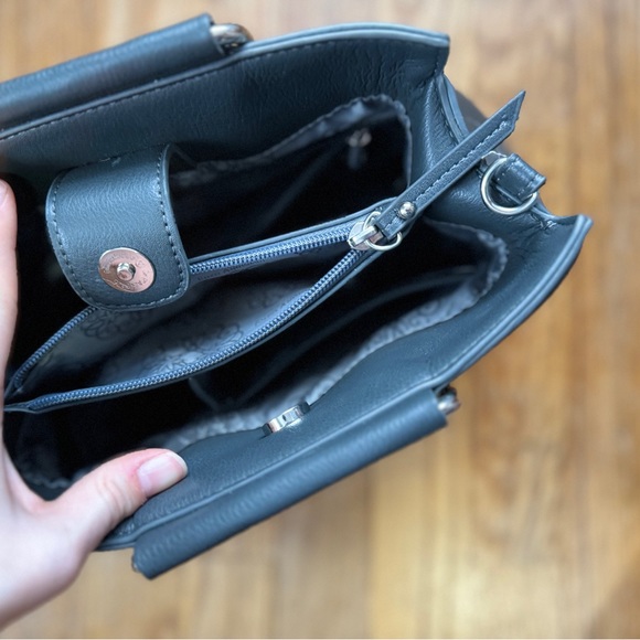 Gray Handbag with Silver Handles - Picture 4 of 6